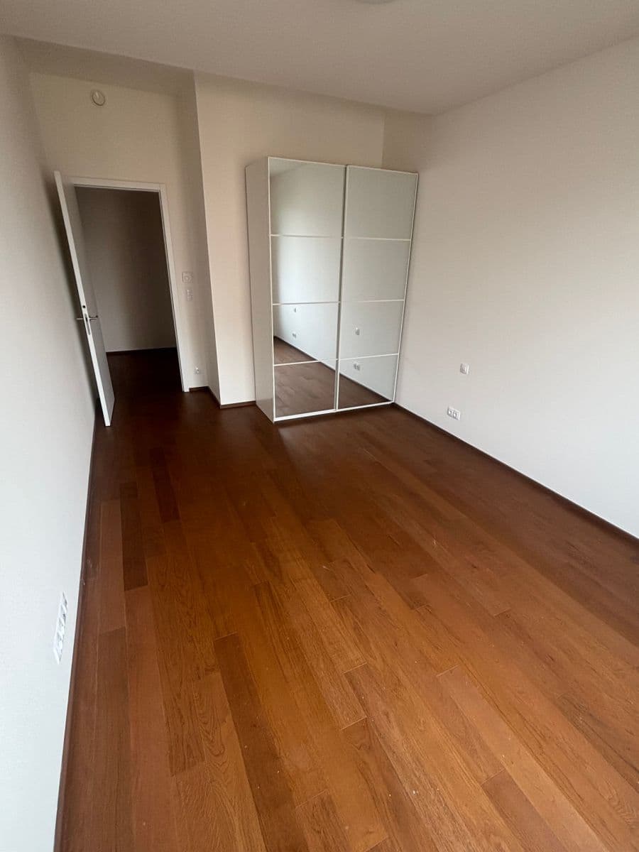 Predaj bytu 2-izbový 65 m², Jankovcova, Praha, Praha Predaj bytu 2-izbový 65 m², Jankovcova, Praha, Praha