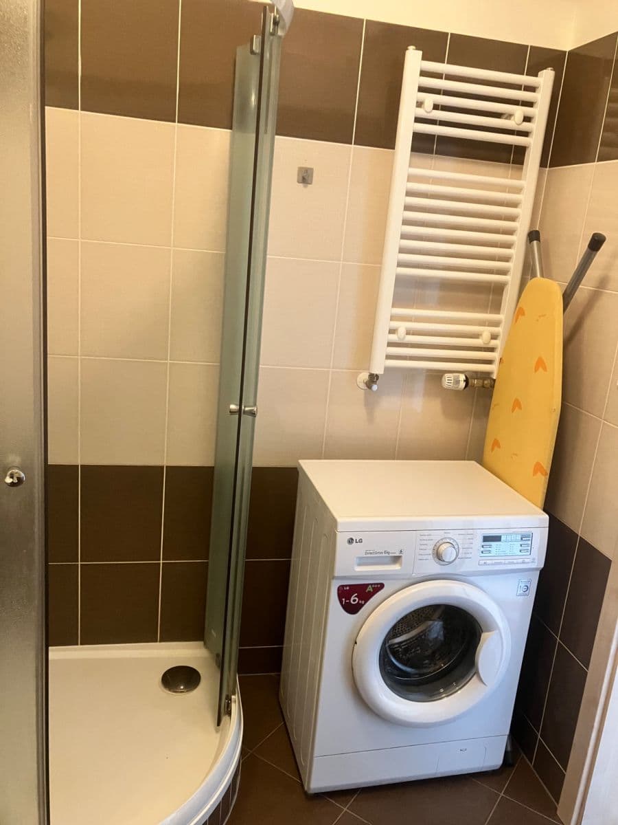 Prenájom bytu 1-izbový 31 m², Sicherova, Praha, Praha Prenájom bytu 1-izbový 31 m², Sicherova, Praha, Praha