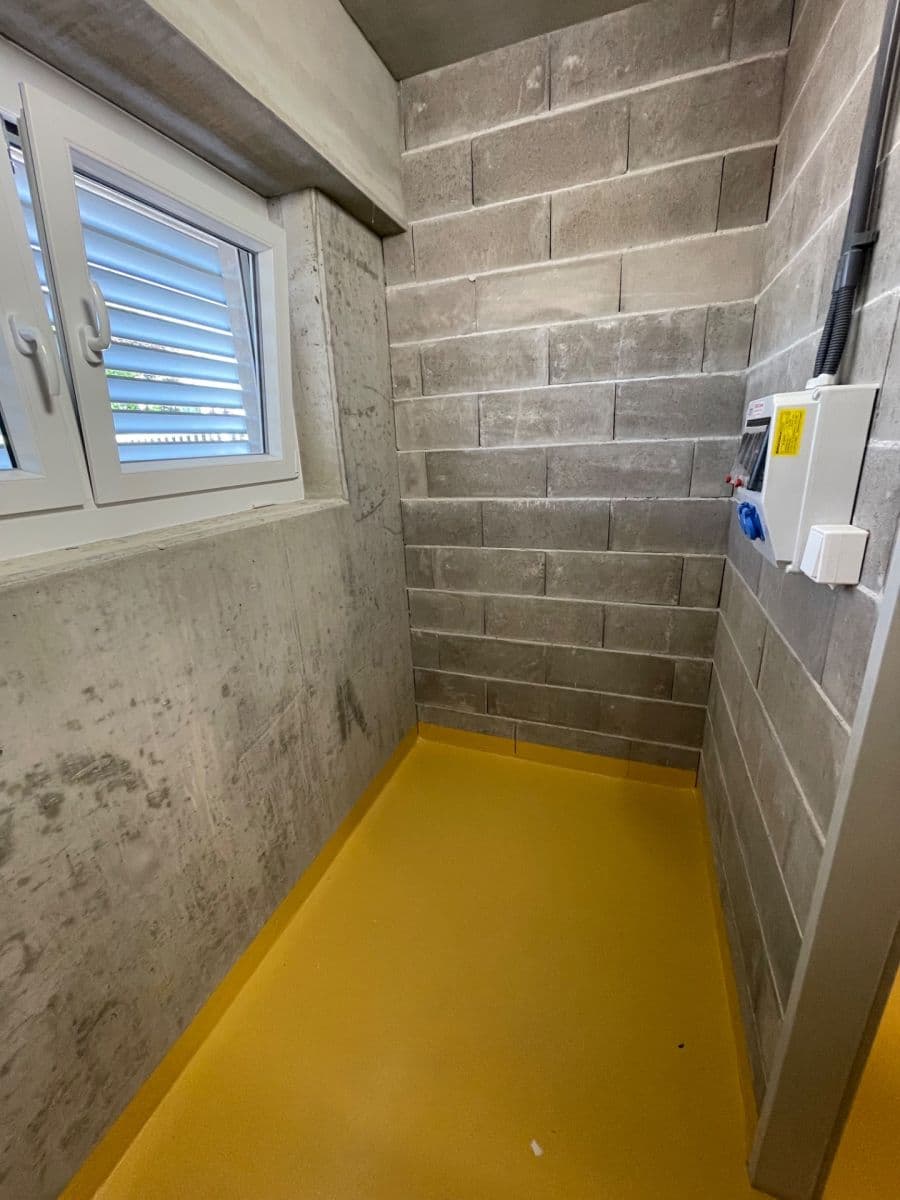 Prenájom garáže 18 m², Nad Stráněmi, Zlín, Zlínský kraj Prenájom garáže 18 m², Nad Stráněmi, Zlín, Zlínský kraj