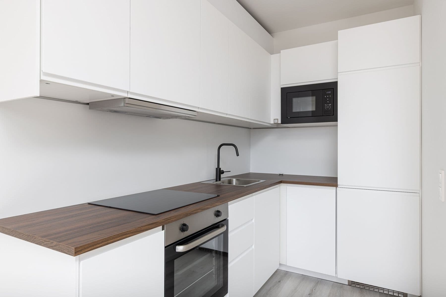 Prenájom bytu 1-izbový 36 m², Waltariho, Praha, Praha Prenájom bytu 1-izbový 36 m², Waltariho, Praha, Praha