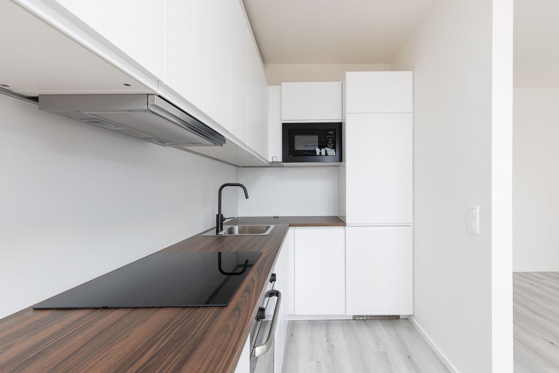 Prenájom bytu 1-izbový 36 m², Waltariho, Praha, Praha Prenájom bytu 1-izbový 36 m², Waltariho, Praha, Praha
