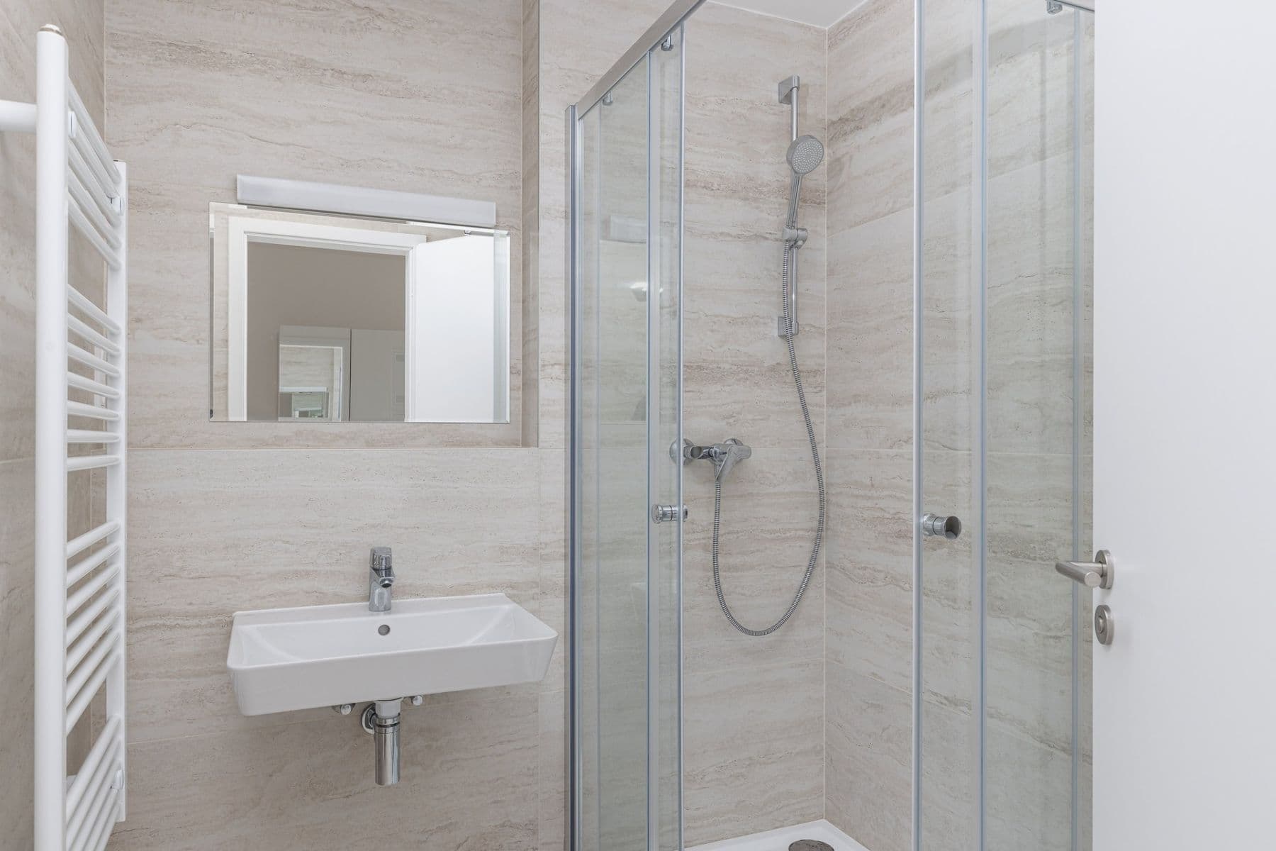Prenájom bytu 1-izbový 36 m², Waltariho, Praha, Praha Prenájom bytu 1-izbový 36 m², Waltariho, Praha, Praha