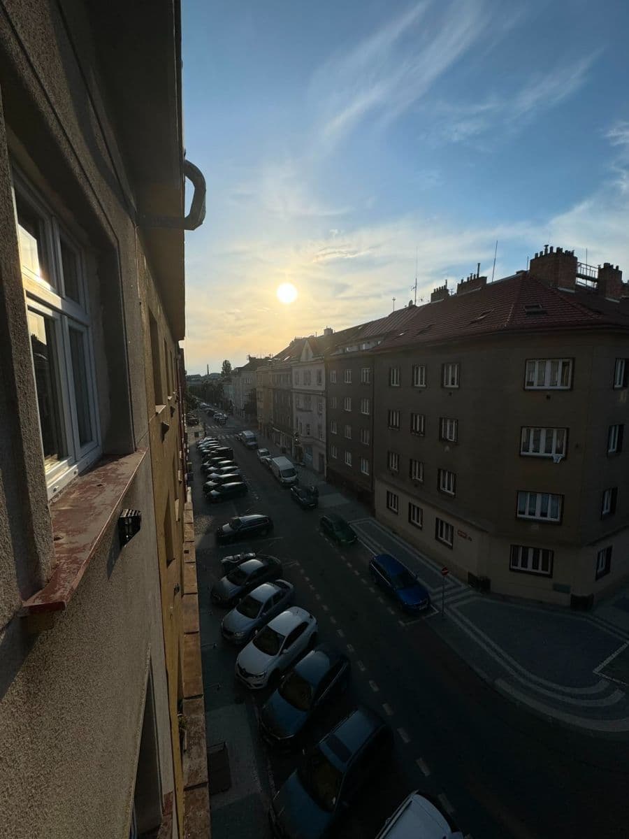 Prenájom bytu 1-izbový 34 m², Nad Primaskou, Praha, Praha Prenájom bytu 1-izbový 34 m², Nad Primaskou, Praha, Praha