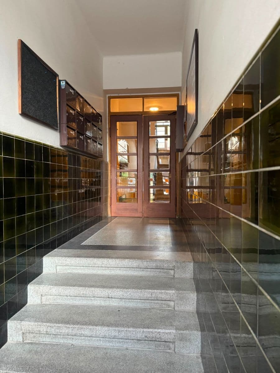 Prenájom bytu 1-izbový 34 m², Nad Primaskou, Praha, Praha Prenájom bytu 1-izbový 34 m², Nad Primaskou, Praha, Praha