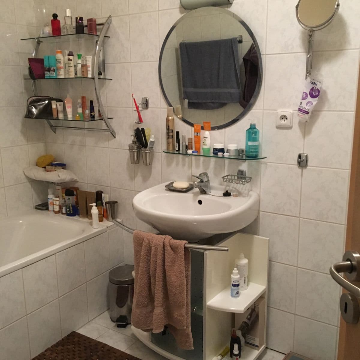Prenájom bytu 4-izbový 94 m², K Horoměřicům, Praha, Praha Prenájom bytu 4-izbový 94 m², K Horoměřicům, Praha, Praha