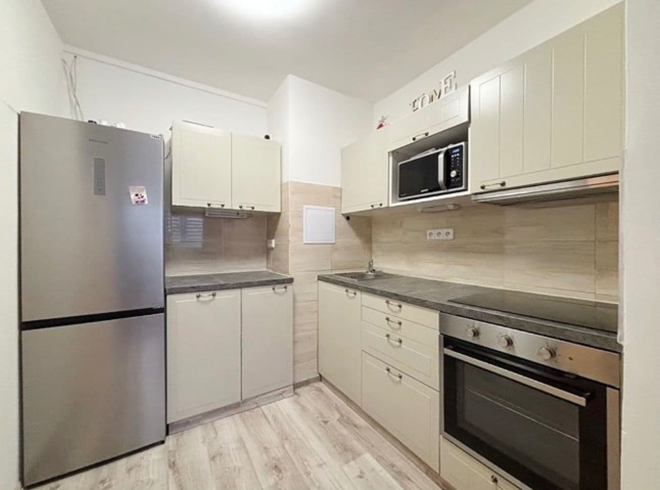 Predaj bytu 2-izbový 39 m², Holandská, Kladno, Středočeský kraj Predaj bytu 2-izbový 39 m², Holandská, Kladno, Středočeský kraj