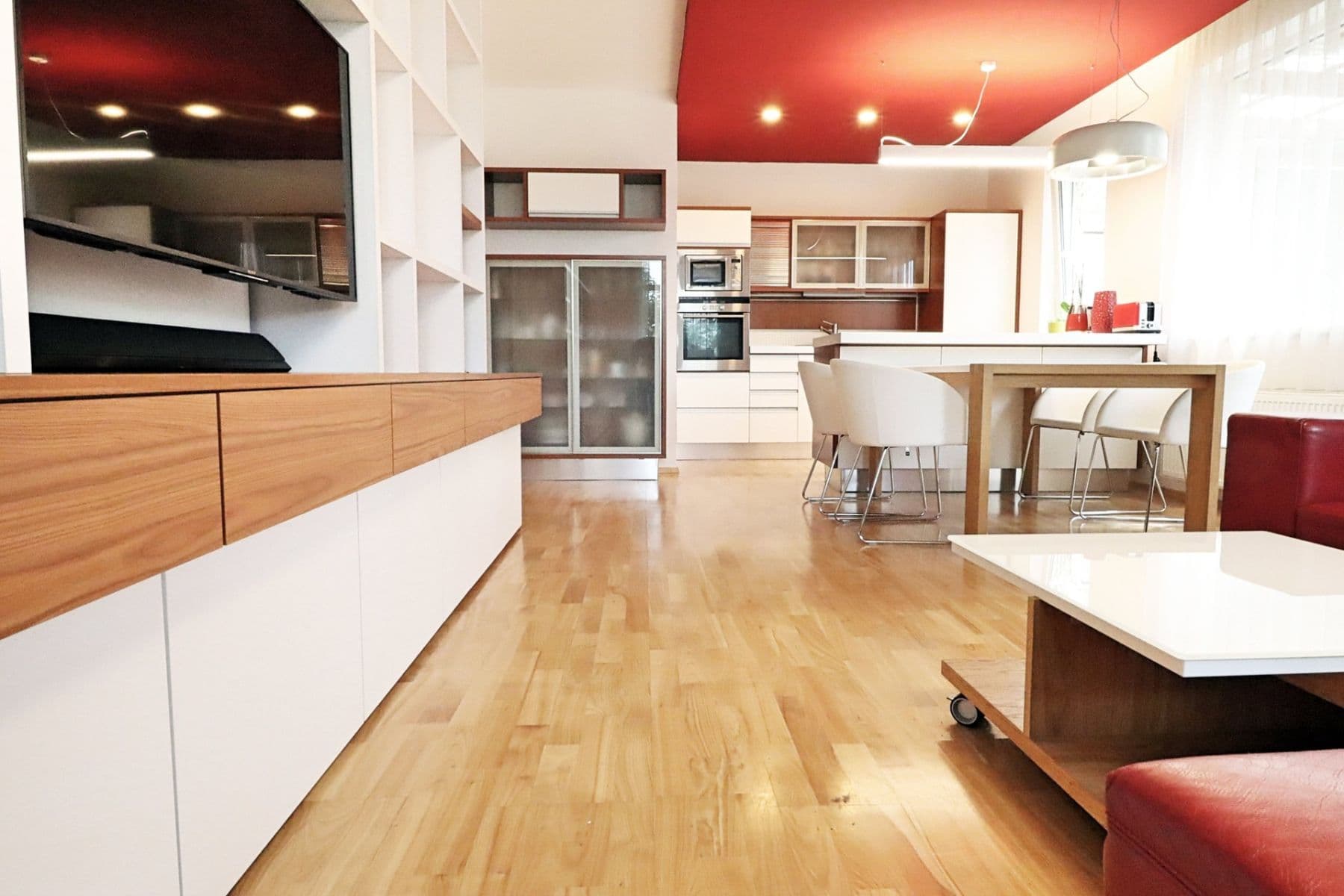 Prenájom bytu 4-izbový 97 m², Werichova, Praha, Praha Prenájom bytu 4-izbový 97 m², Werichova, Praha, Praha