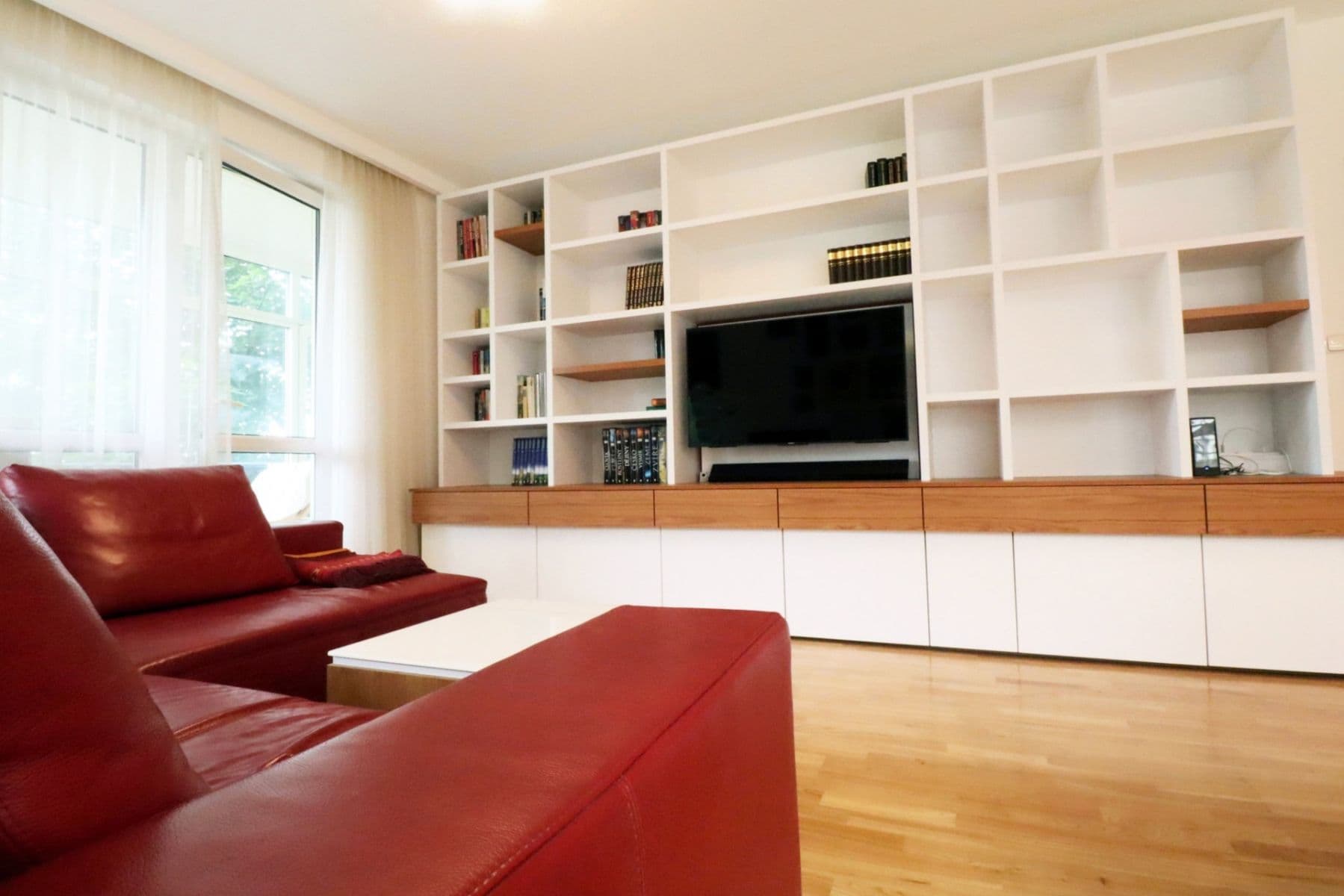 Prenájom bytu 4-izbový 97 m², Werichova, Praha, Praha Prenájom bytu 4-izbový 97 m², Werichova, Praha, Praha