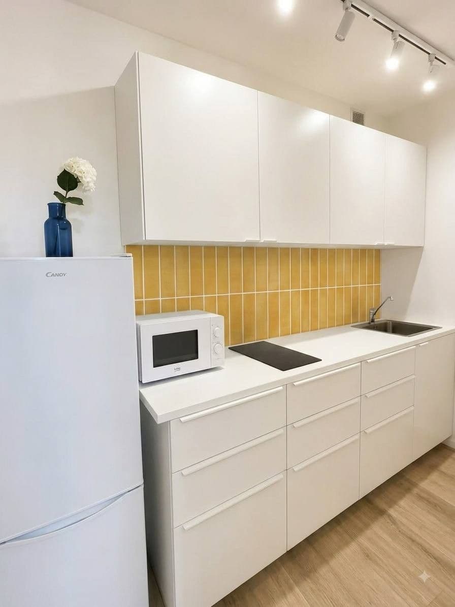 Prenájom bytu 2-izbový 39 m², U Komína, Praha, Praha Prenájom bytu 2-izbový 39 m², U Komína, Praha, Praha