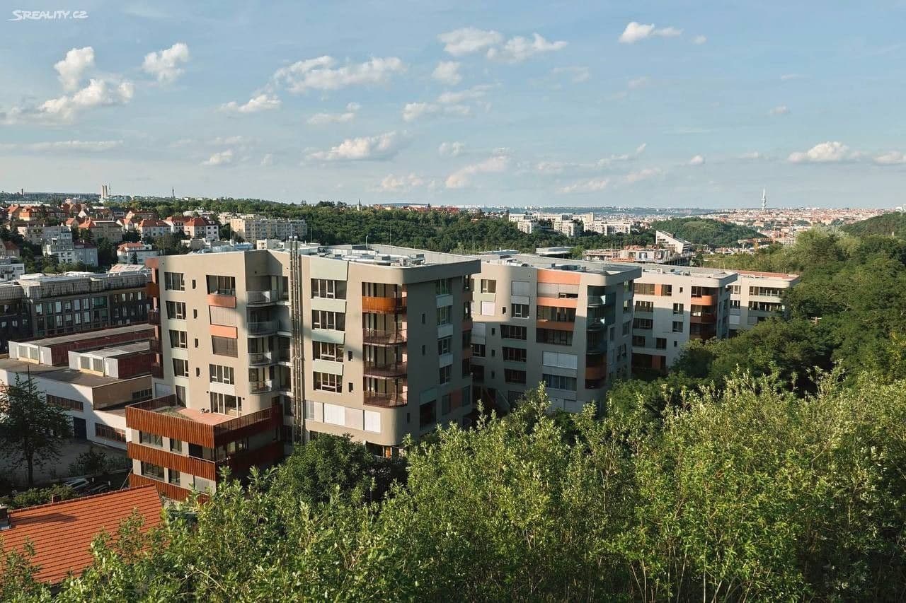 Prenájom bytu 2-izbový 39 m², U Komína, Praha, Praha Prenájom bytu 2-izbový 39 m², U Komína, Praha, Praha