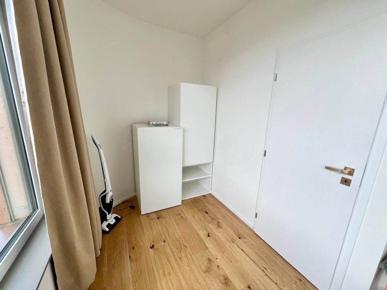 Prenájom bytu 2-izbový 39 m², U Komína, Praha, Praha Prenájom bytu 2-izbový 39 m², U Komína, Praha, Praha