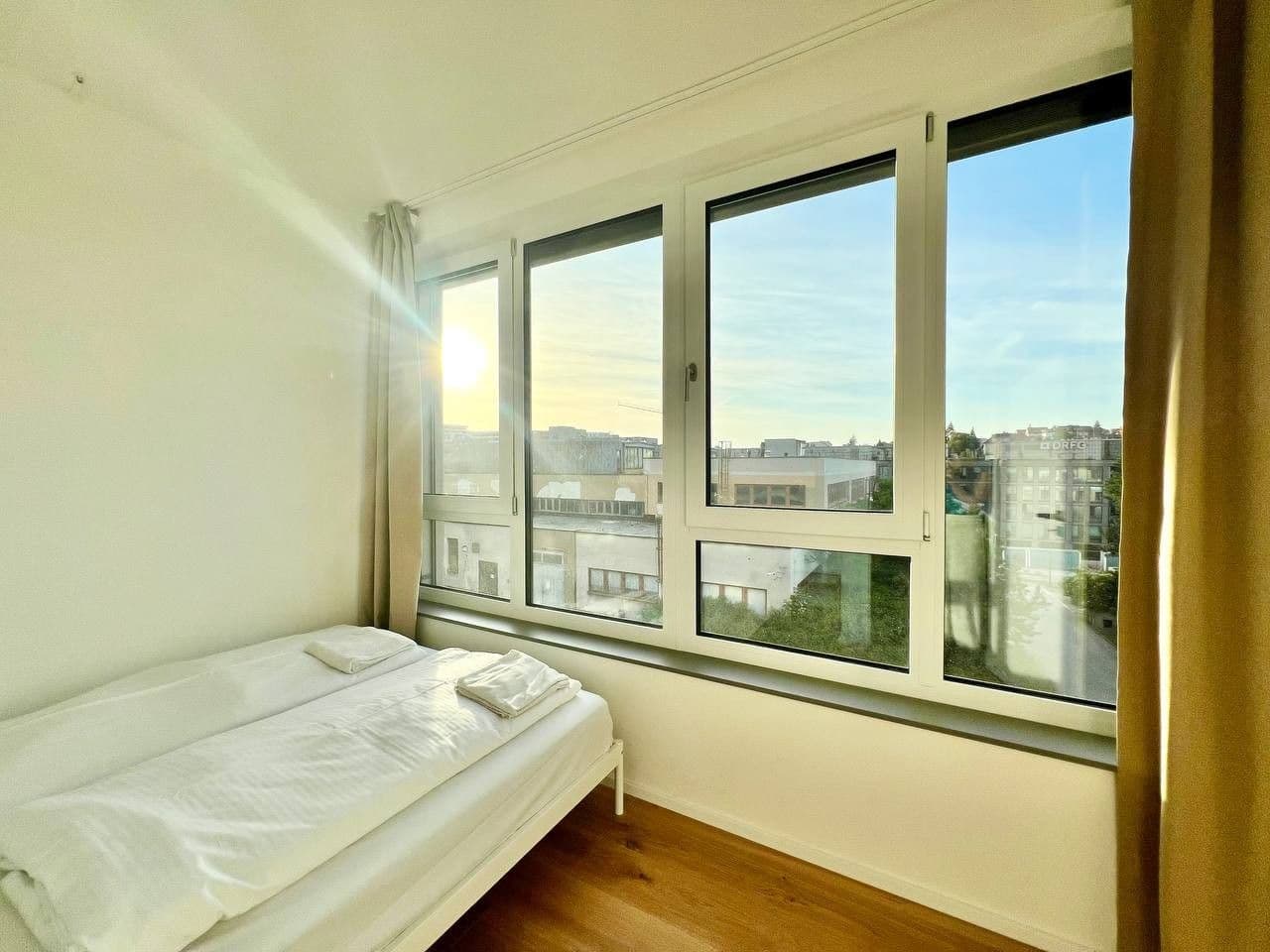 Prenájom bytu 2-izbový 39 m², U Komína, Praha, Praha Prenájom bytu 2-izbový 39 m², U Komína, Praha, Praha