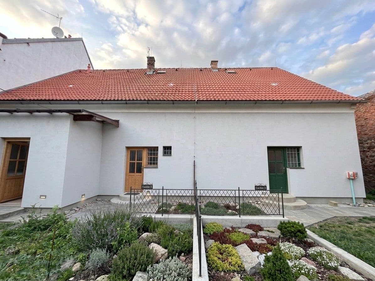 Prenájom bytu 1-izbový 28 m², Tyršova, Škvorec, Středočeský kraj Prenájom bytu 1-izbový 28 m², Tyršova, Škvorec, Středočeský kraj