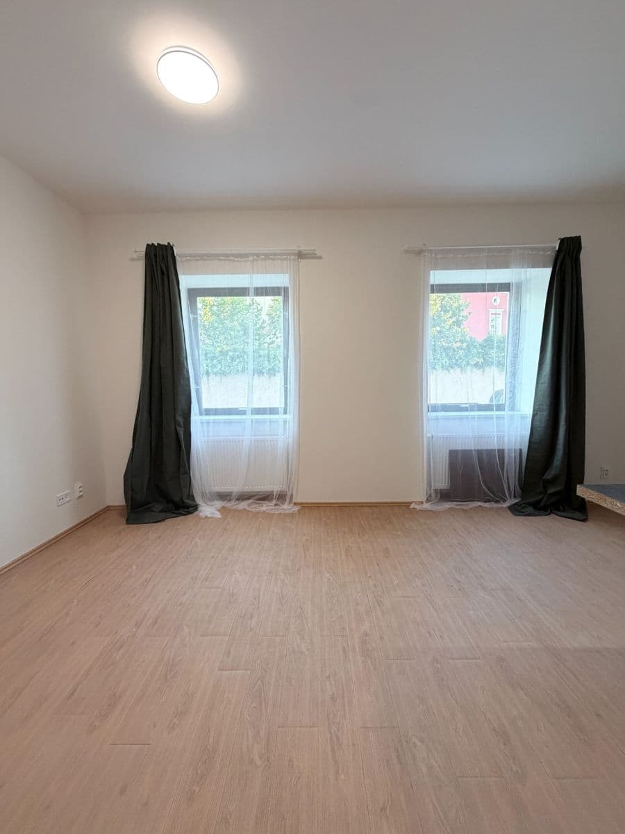 Prenájom bytu 1-izbový 28 m², Tyršova, Škvorec, Středočeský kraj Prenájom bytu 1-izbový 28 m², Tyršova, Škvorec, Středočeský kraj