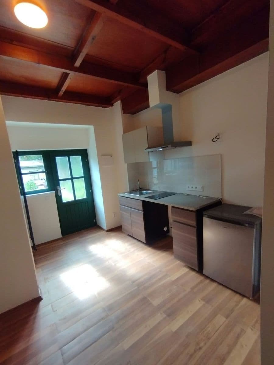 Prenájom bytu 1-izbový 28 m², Tyršova, Škvorec, Středočeský kraj Prenájom bytu 1-izbový 28 m², Tyršova, Škvorec, Středočeský kraj