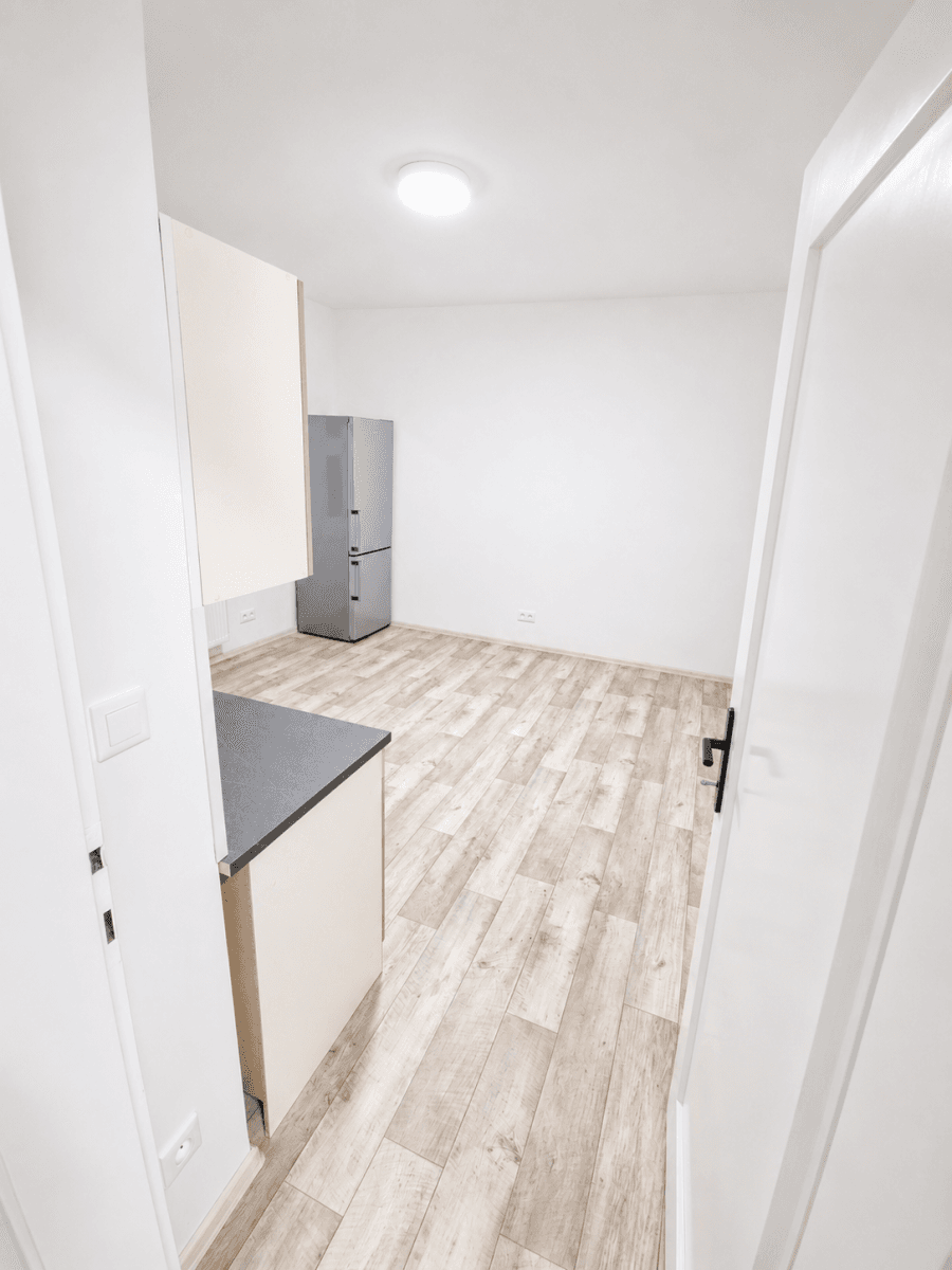 Prenájom bytu 1-izbový 38 m², K Linhartu, Karlovy Vary, Karlovarský kraj Prenájom bytu 1-izbový 38 m², K Linhartu, Karlovy Vary, Karlovarský kraj