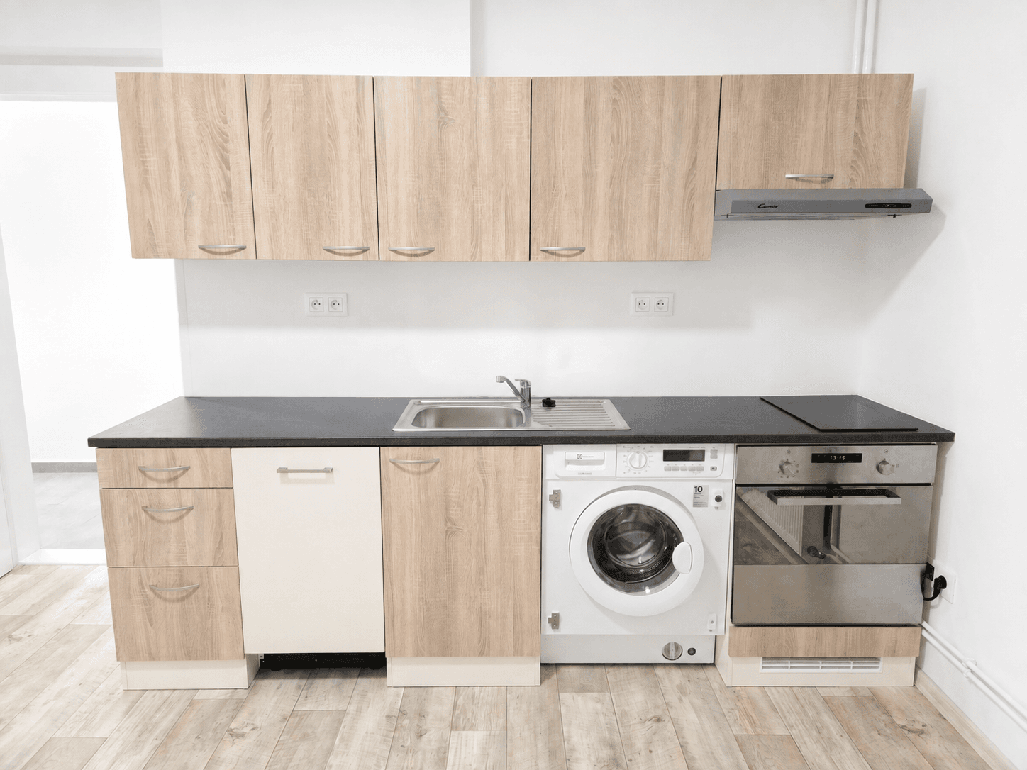 Prenájom bytu 1-izbový 38 m², K Linhartu, Karlovy Vary, Karlovarský kraj Prenájom bytu 1-izbový 38 m², K Linhartu, Karlovy Vary, Karlovarský kraj