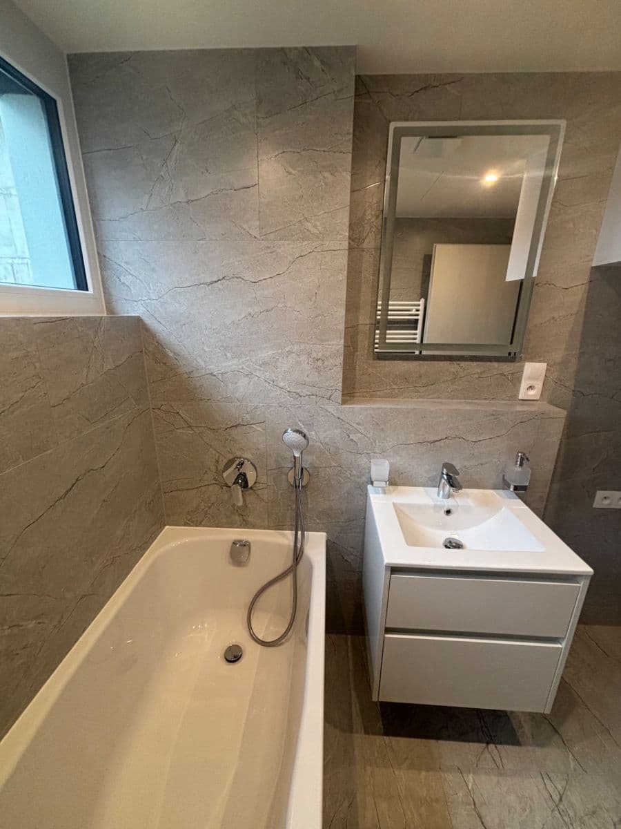 Prenájom bytu 3-izbový 72 m², Kárníkova, Praha, Praha Prenájom bytu 3-izbový 72 m², Kárníkova, Praha, Praha