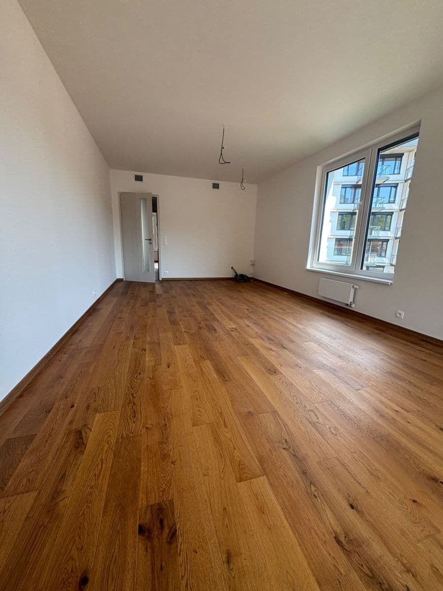 Prenájom bytu 3-izbový 72 m², Kárníkova, Praha, Praha Prenájom bytu 3-izbový 72 m², Kárníkova, Praha, Praha