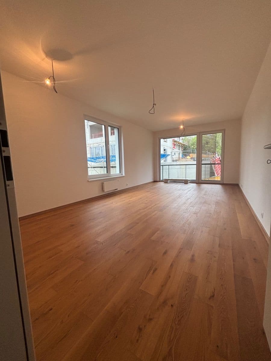 Prenájom bytu 3-izbový 72 m², Kárníkova, Praha, Praha Prenájom bytu 3-izbový 72 m², Kárníkova, Praha, Praha