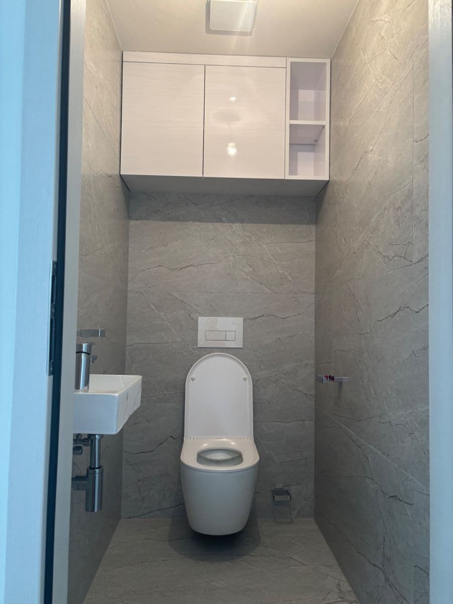Prenájom bytu 3-izbový 72 m², Kárníkova, Praha, Praha Prenájom bytu 3-izbový 72 m², Kárníkova, Praha, Praha