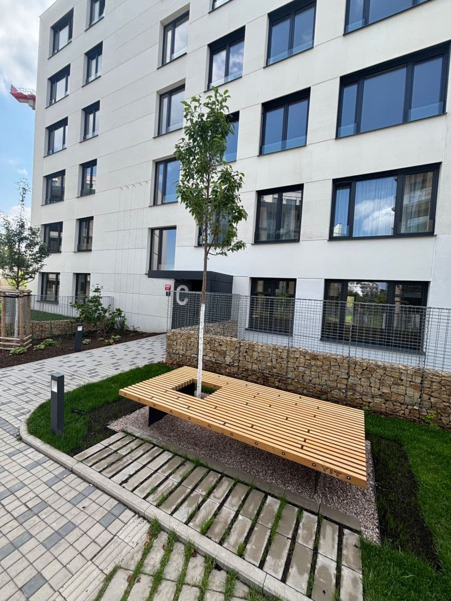 Prenájom bytu 3-izbový 72 m², Kárníkova, Praha, Praha Prenájom bytu 3-izbový 72 m², Kárníkova, Praha, Praha
