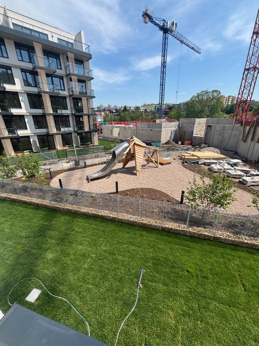 Prenájom bytu 3-izbový 72 m², Kárníkova, Praha, Praha Prenájom bytu 3-izbový 72 m², Kárníkova, Praha, Praha
