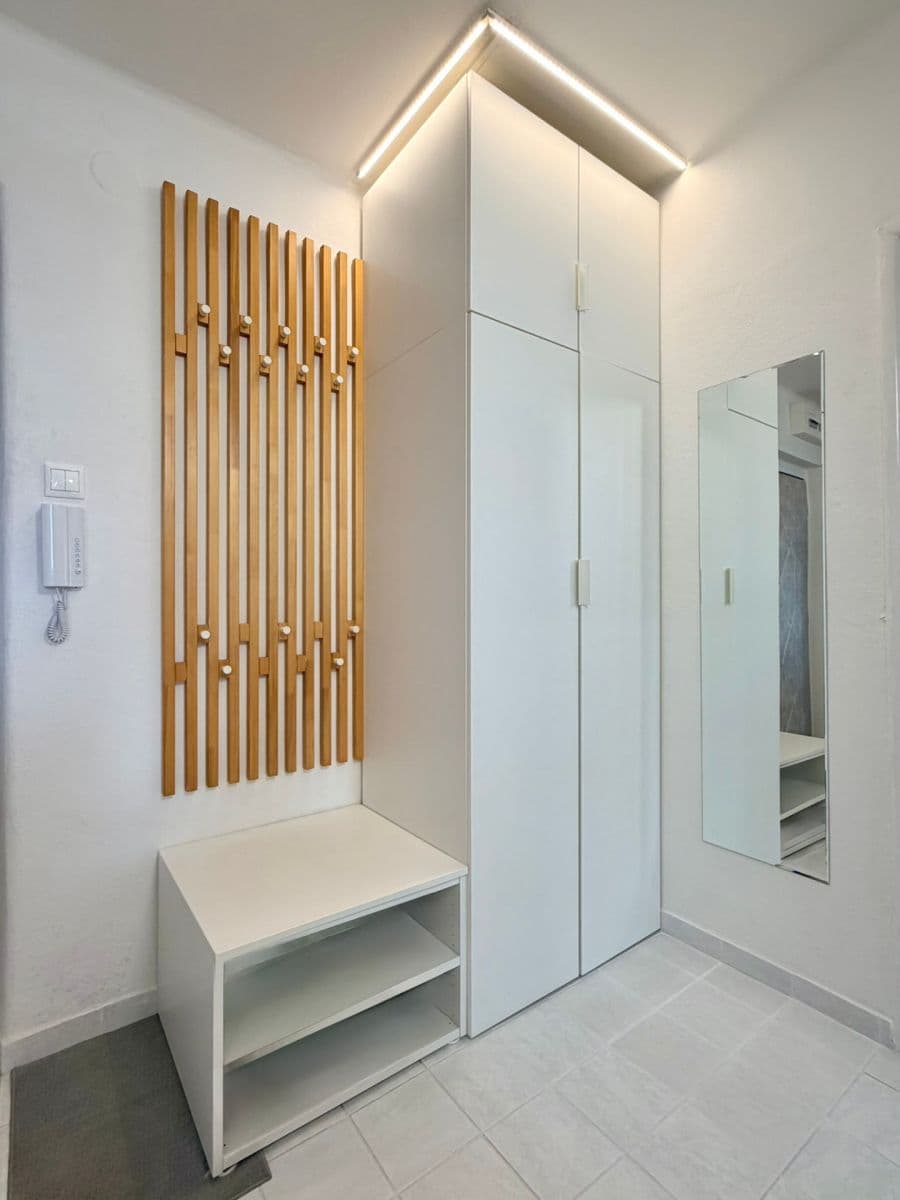 Predaj bytu 3-izbový 72 m², Boršovská, České Budějovice, Jihočeský kraj Predaj bytu 3-izbový 72 m², Boršovská, České Budějovice, Jihočeský kraj