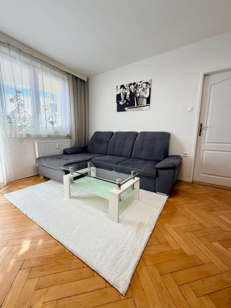 Predaj bytu 3-izbový 72 m², Boršovská, České Budějovice, Jihočeský kraj Predaj bytu 3-izbový 72 m², Boršovská, České Budějovice, Jihočeský kraj