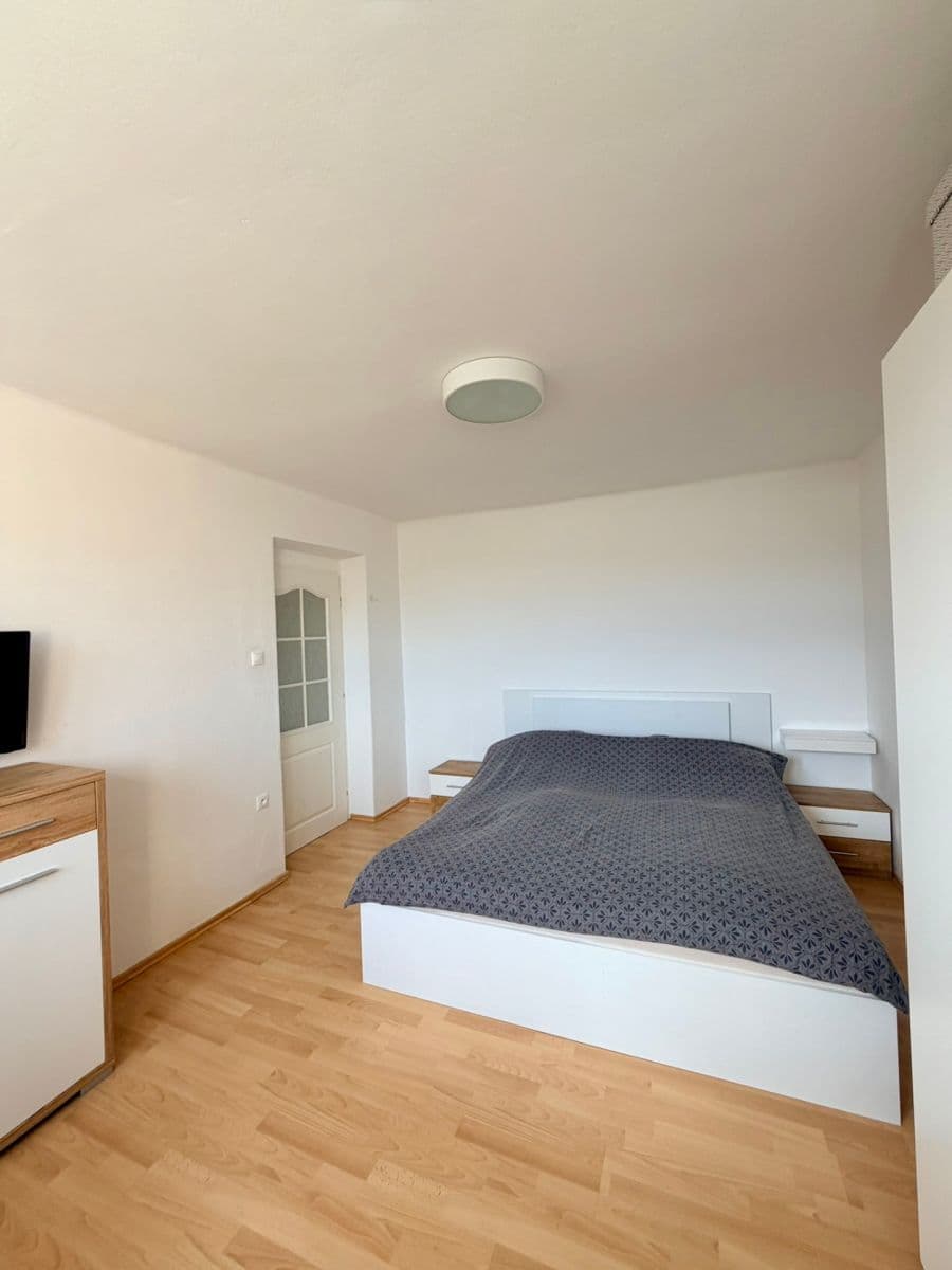 Predaj bytu 3-izbový 72 m², Boršovská, České Budějovice, Jihočeský kraj Predaj bytu 3-izbový 72 m², Boršovská, České Budějovice, Jihočeský kraj