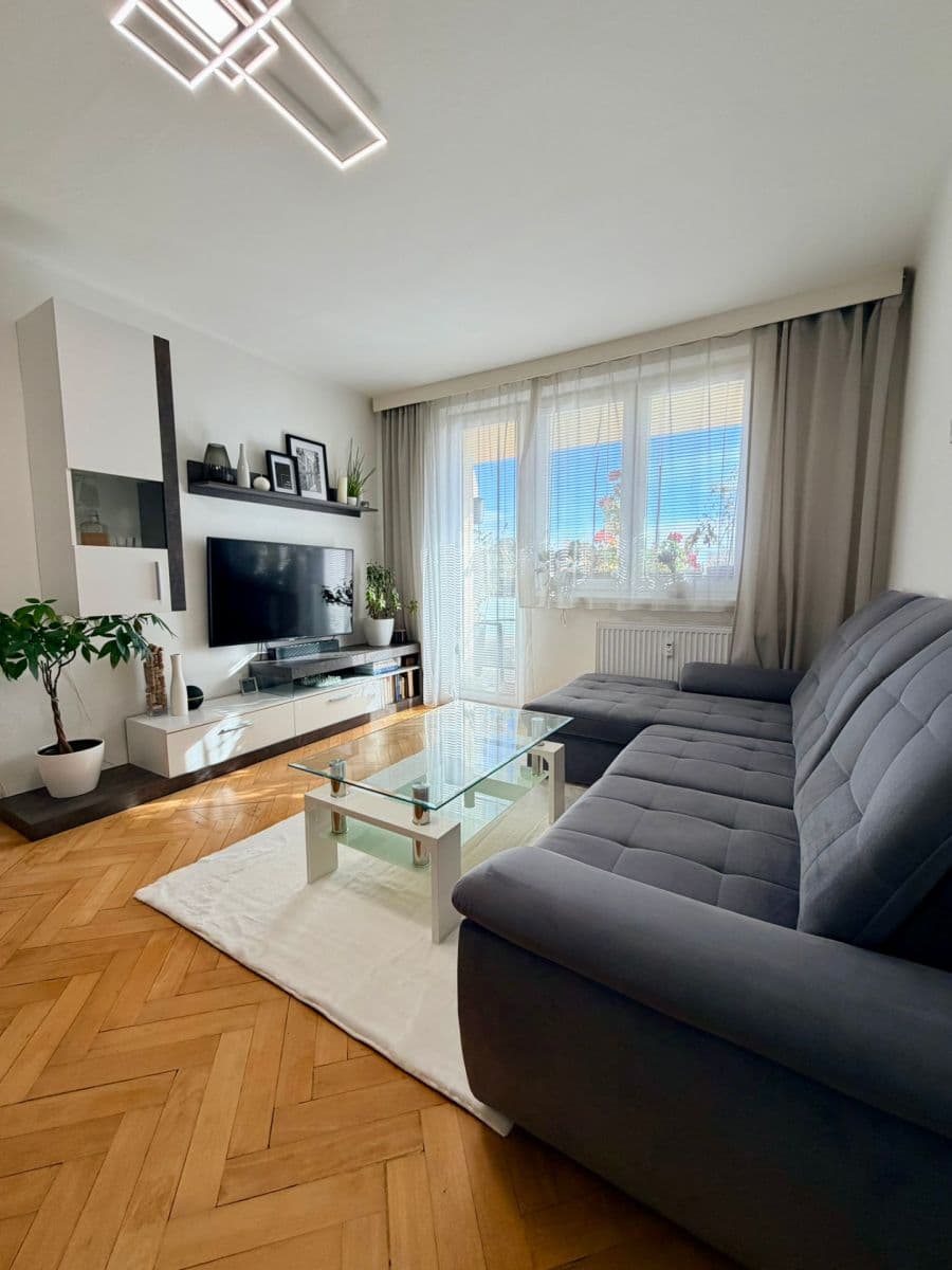 Predaj bytu 3-izbový 72 m², Boršovská, České Budějovice, Jihočeský kraj Predaj bytu 3-izbový 72 m², Boršovská, České Budějovice, Jihočeský kraj