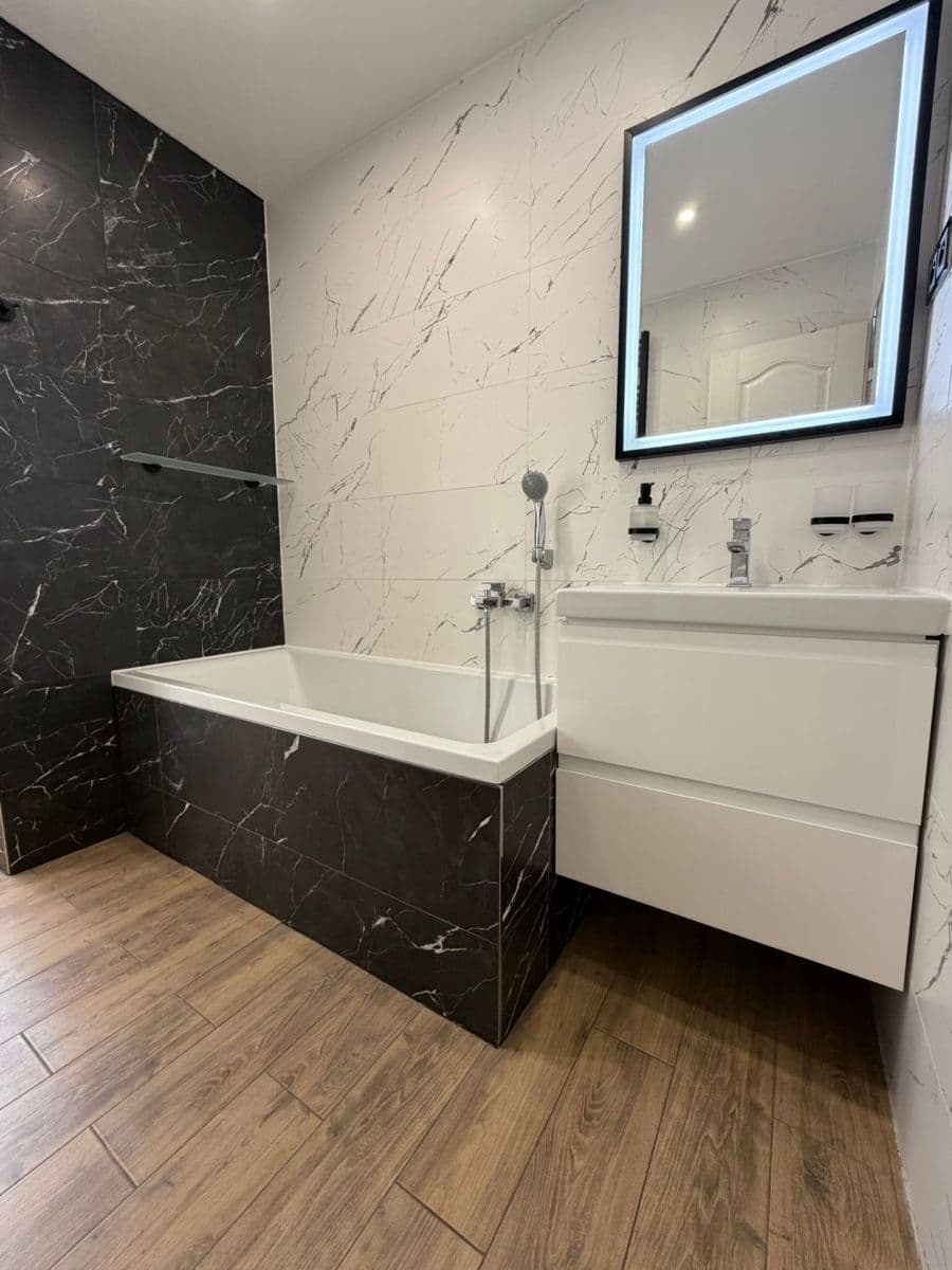 Predaj bytu 3-izbový 72 m², Boršovská, České Budějovice, Jihočeský kraj Predaj bytu 3-izbový 72 m², Boršovská, České Budějovice, Jihočeský kraj