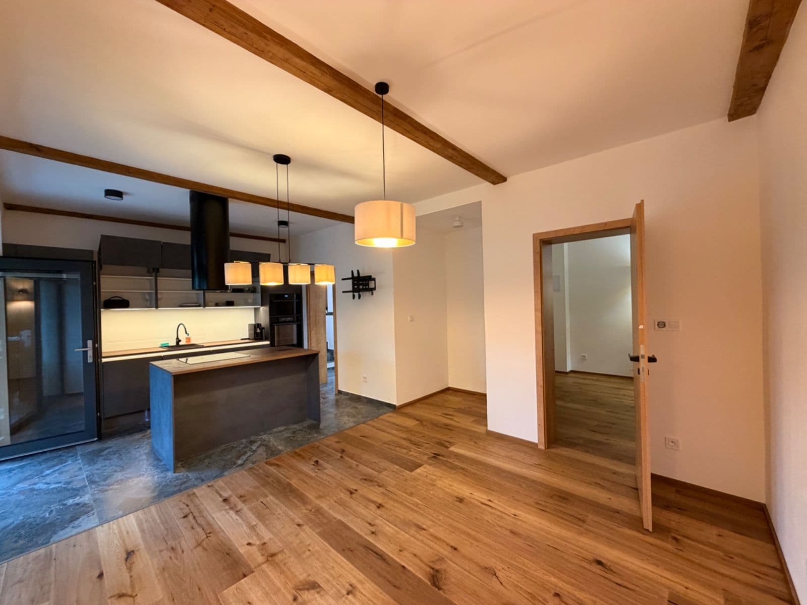 Prenájom bytu 2-izbový 60 m², Pod Fialkou, Praha, Praha Prenájom bytu 2-izbový 60 m², Pod Fialkou, Praha, Praha