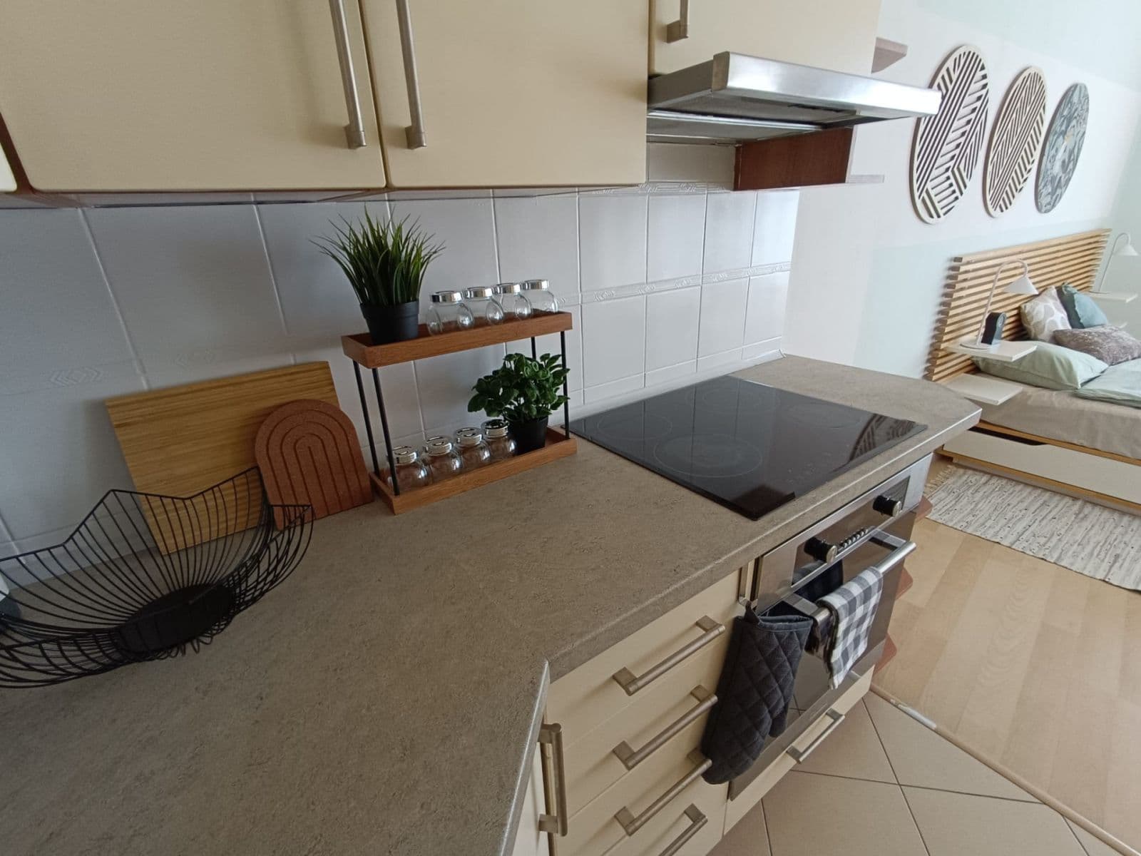 Prenájom bytu 1-izbový 45 m², Nademlejnská, Praha, Praha Prenájom bytu 1-izbový 45 m², Nademlejnská, Praha, Praha