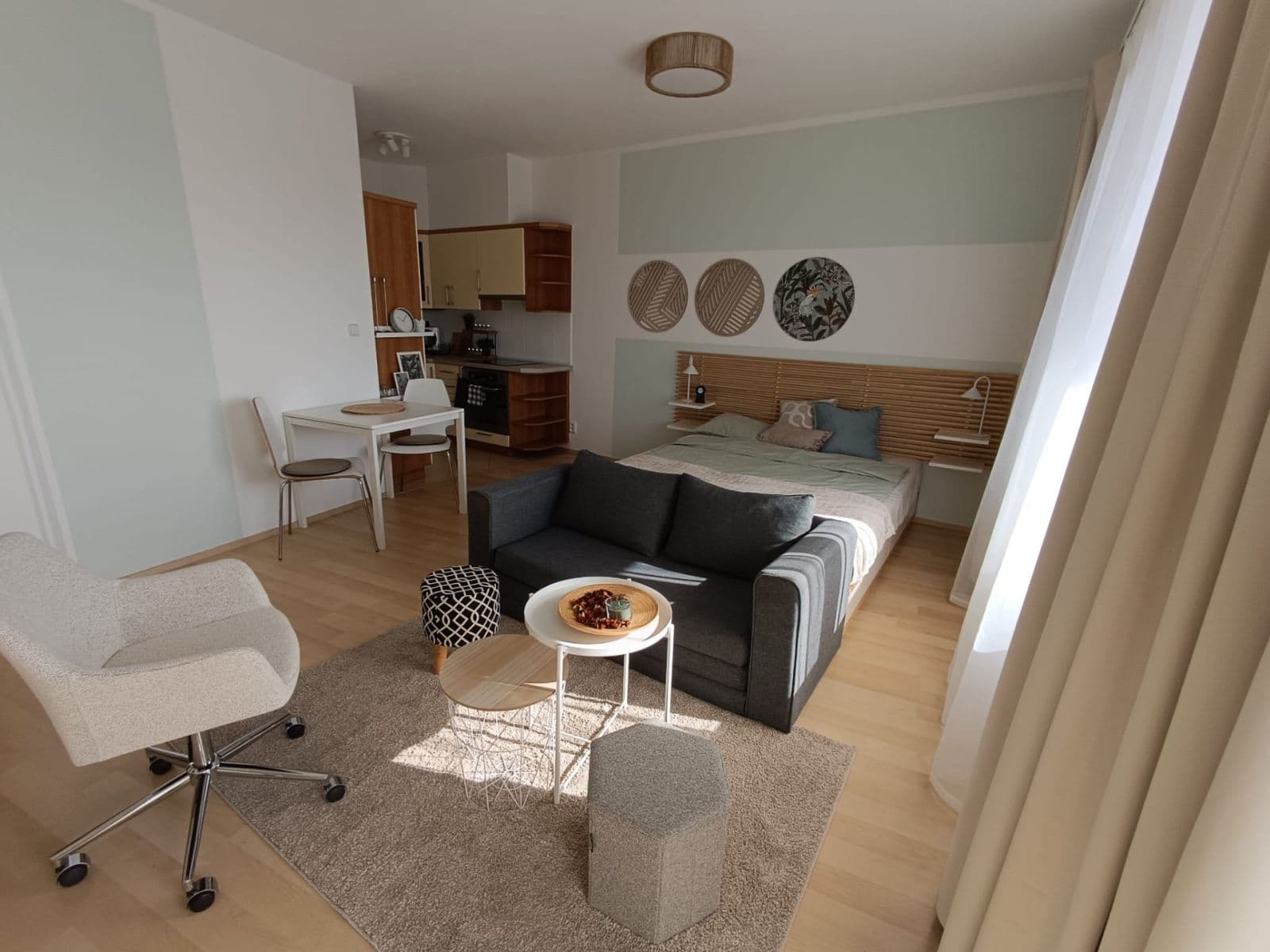 Prenájom bytu 1-izbový 45 m², Nademlejnská, Praha, Praha Prenájom bytu 1-izbový 45 m², Nademlejnská, Praha, Praha