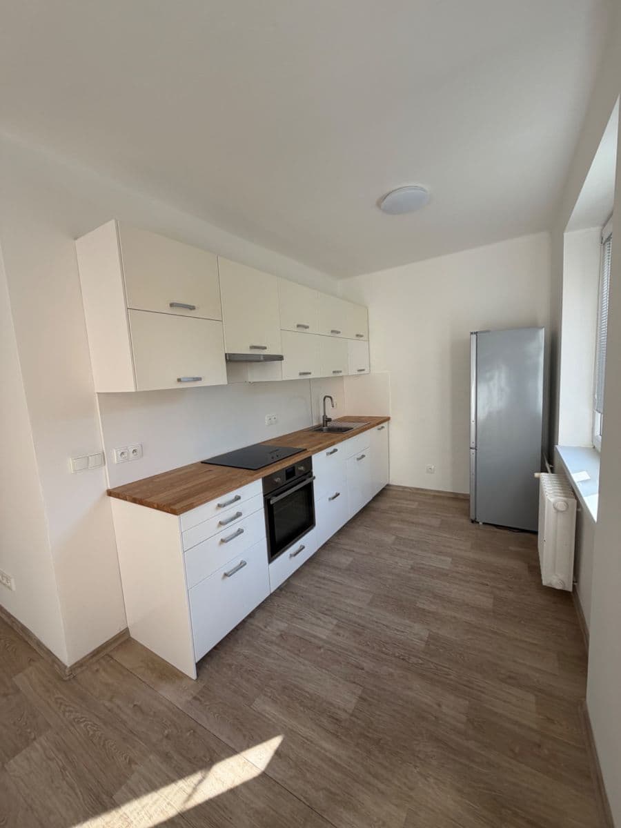 Prenájom bytu 2-izbový 59 m², Tlapákova, Ostrava, Moravskoslezský kraj Prenájom bytu 2-izbový 59 m², Tlapákova, Ostrava, Moravskoslezský kraj