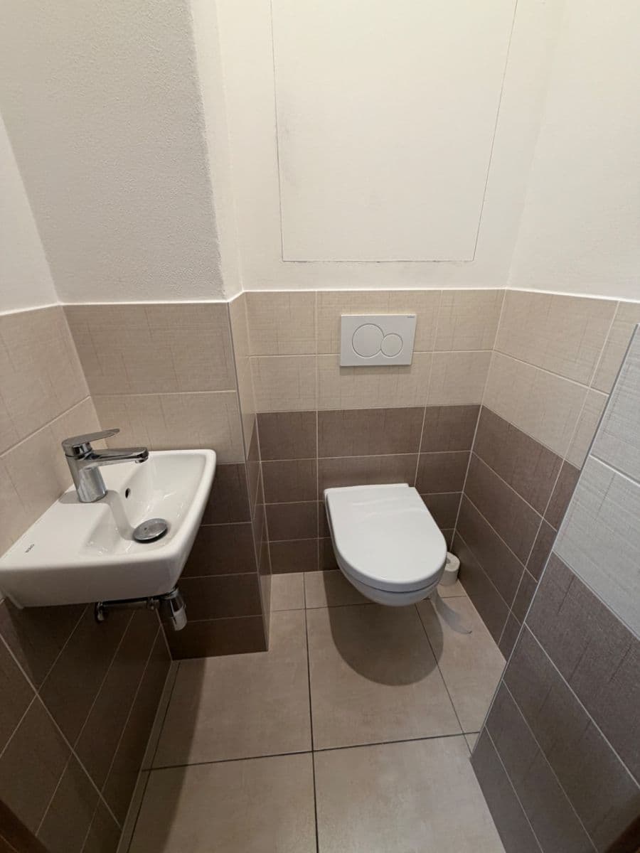 Prenájom bytu 2-izbový 59 m², Tlapákova, Ostrava, Moravskoslezský kraj Prenájom bytu 2-izbový 59 m², Tlapákova, Ostrava, Moravskoslezský kraj
