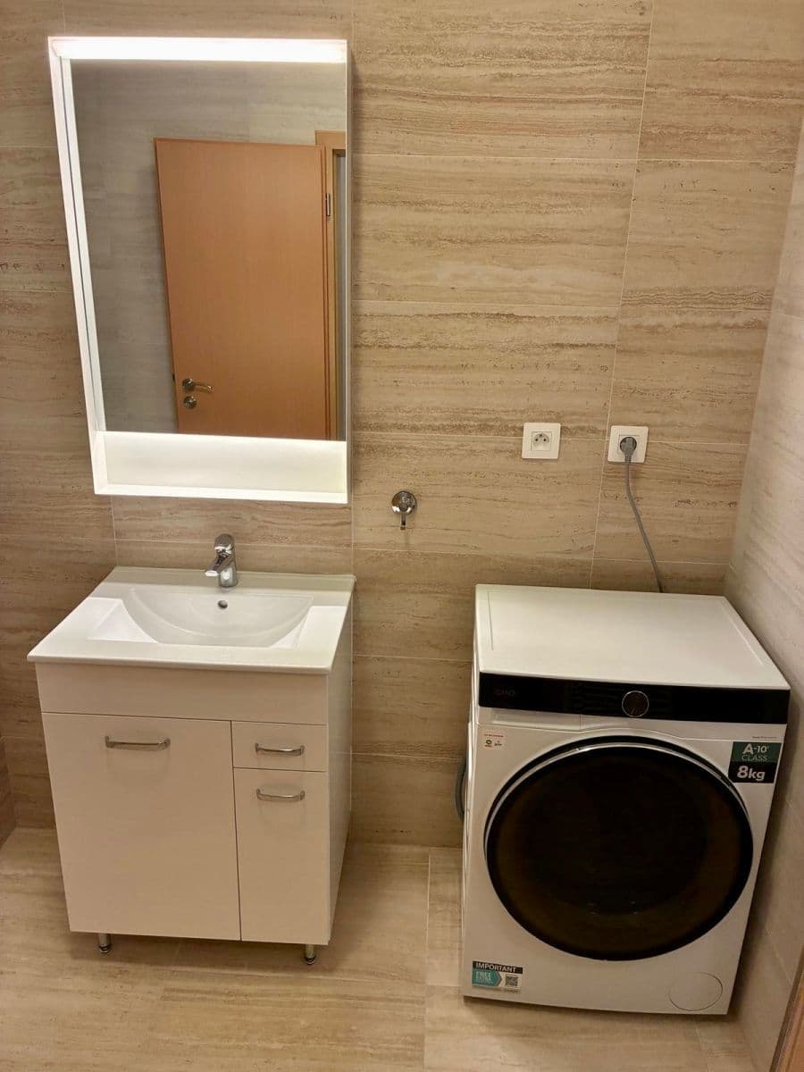 Prenájom bytu 2-izbový 62 m², U Strouhy, Vestec, Středočeský kraj Prenájom bytu 2-izbový 62 m², U Strouhy, Vestec, Středočeský kraj