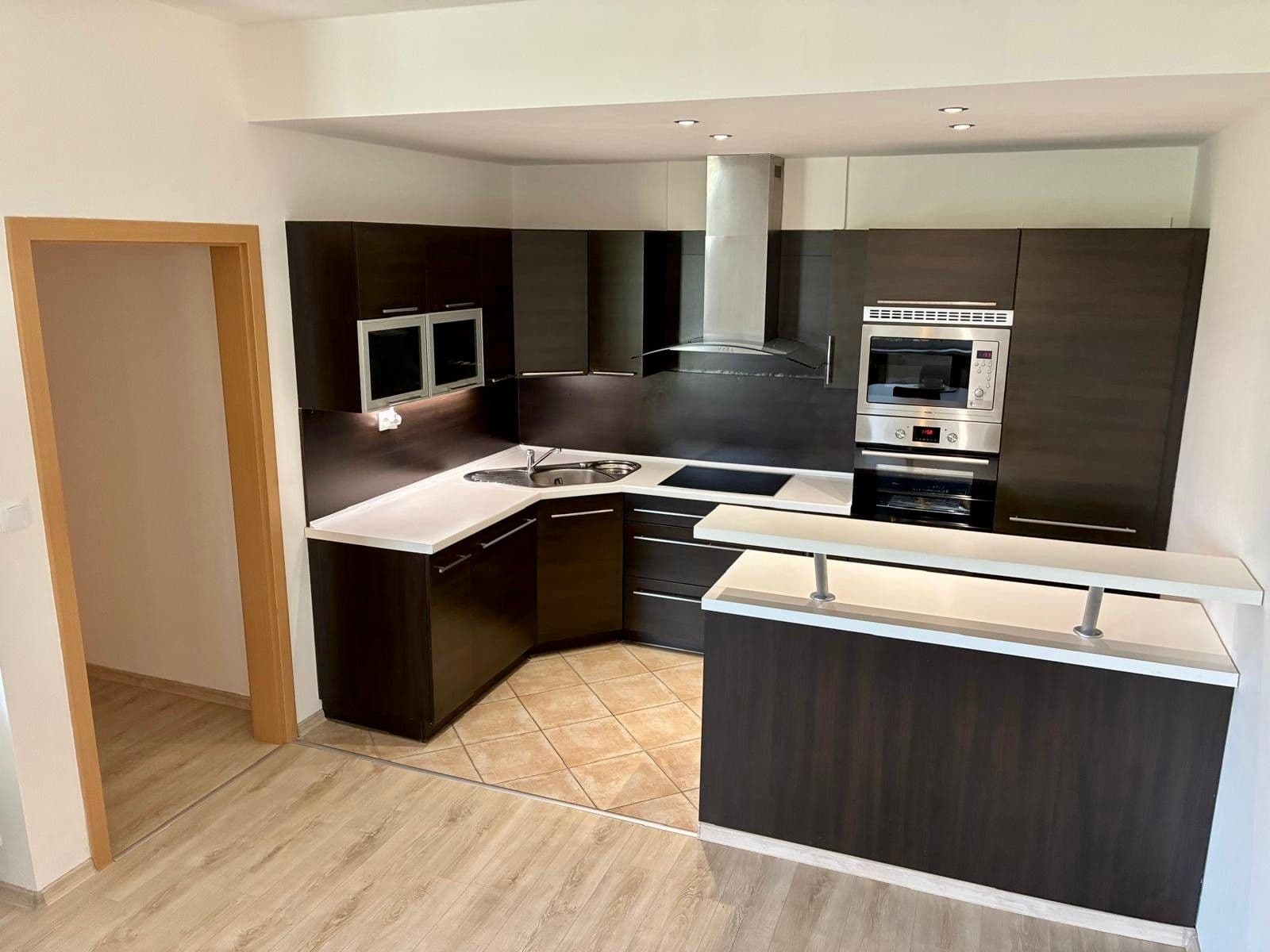 Prenájom bytu 2-izbový 62 m², U Strouhy, Vestec, Středočeský kraj Prenájom bytu 2-izbový 62 m², U Strouhy, Vestec, Středočeský kraj