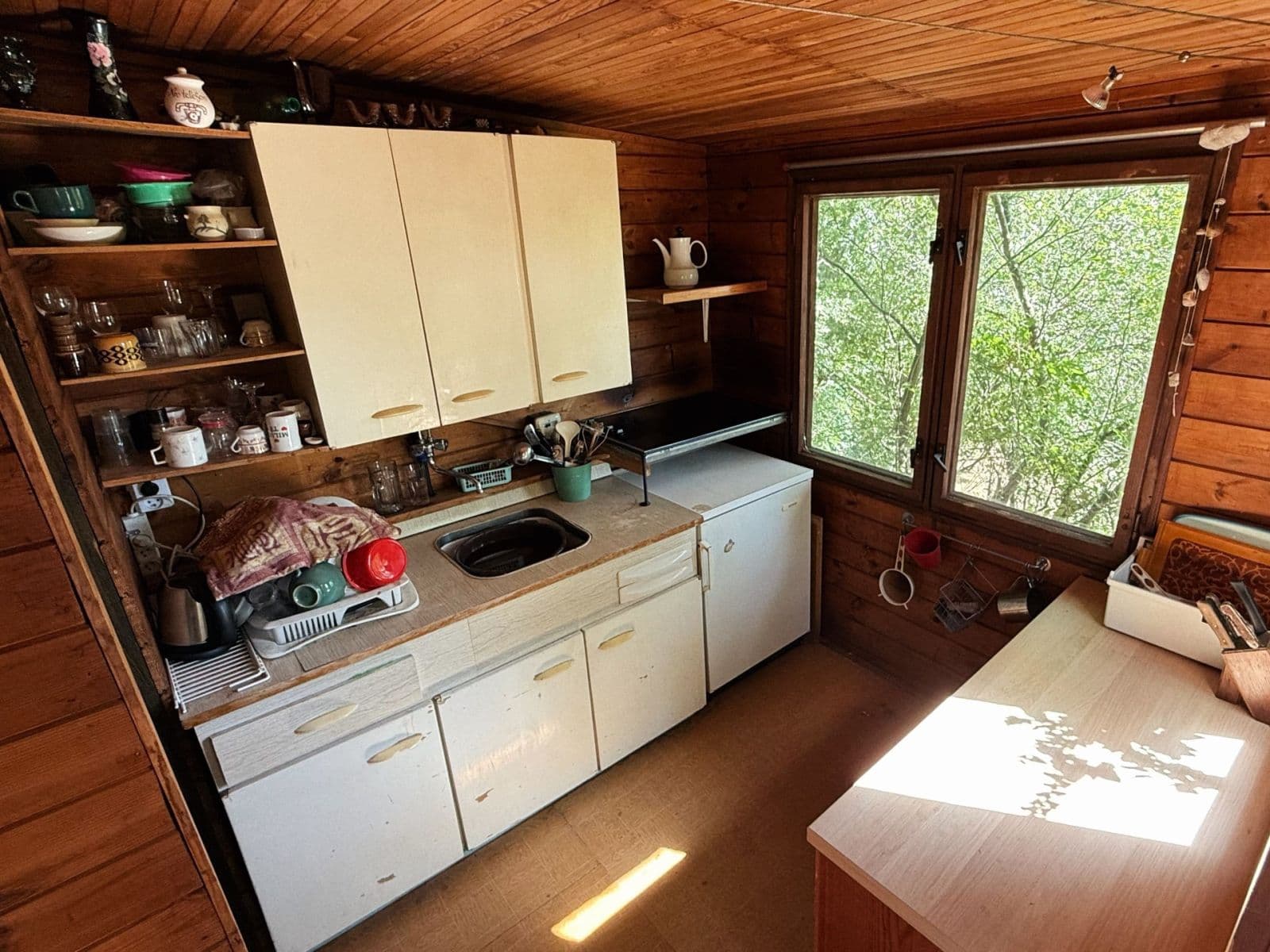 Predaj rekreačného objektu 25 m², pozemok 525 m², Praha, Praha Predaj rekreačného objektu 25 m², pozemok 525 m², Praha, Praha
