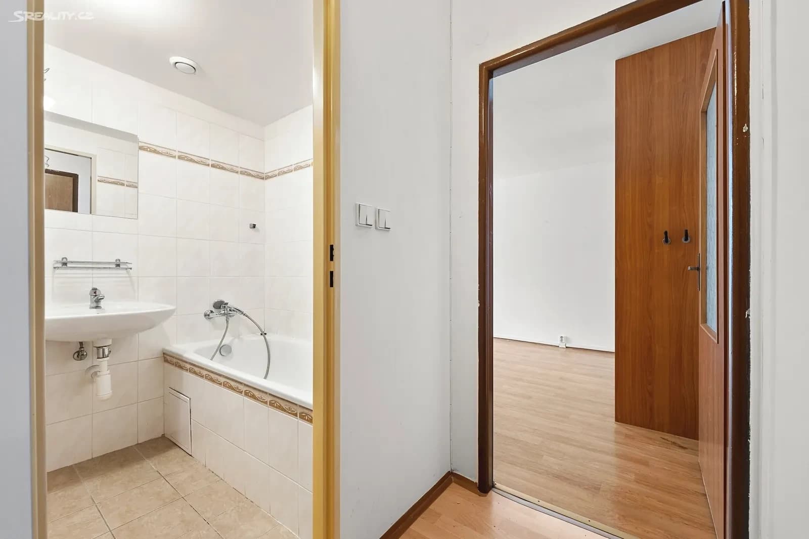 Prenájom bytu 1-izbový 33 m², Habrová, Praha, Praha Prenájom bytu 1-izbový 33 m², Habrová, Praha, Praha