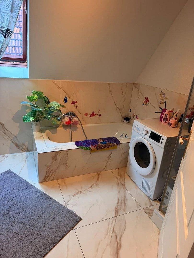Prenájom bytu 5-izbový 120 m², Pfarrgasse, Bad Bergzabern, Porýnie-Falcko Prenájom bytu 5-izbový 120 m², Pfarrgasse, Bad Bergzabern, Porýnie-Falcko