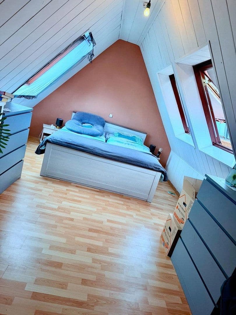 Prenájom bytu 5-izbový 120 m², Pfarrgasse, Bad Bergzabern, Porýnie-Falcko Prenájom bytu 5-izbový 120 m², Pfarrgasse, Bad Bergzabern, Porýnie-Falcko