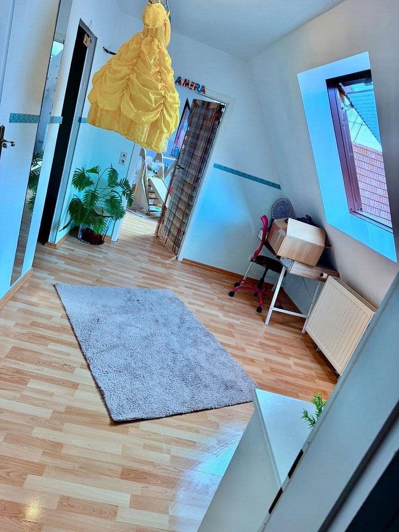 Prenájom bytu 5-izbový 120 m², Pfarrgasse, Bad Bergzabern, Porýnie-Falcko Prenájom bytu 5-izbový 120 m², Pfarrgasse, Bad Bergzabern, Porýnie-Falcko