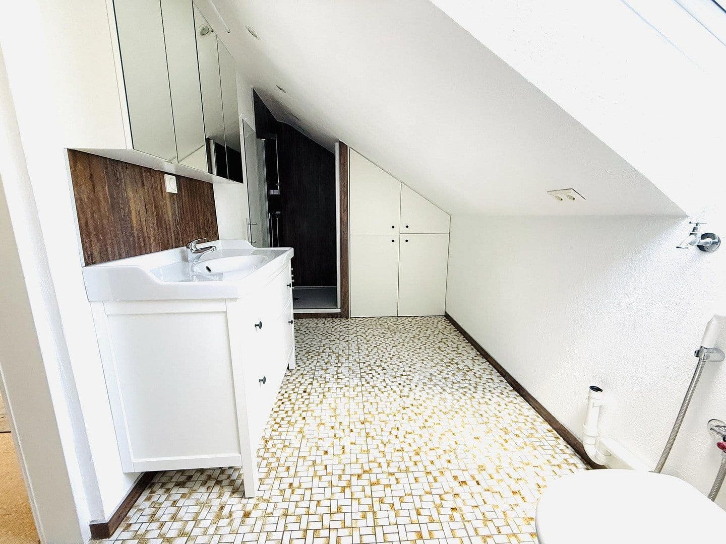 Predaj domu 231 m², pozemok 956 m², Gustav Freytag Straße, Wertheim, Bádensko-Wurttembersko Predaj domu 231 m², pozemok 956 m², Gustav Freytag Straße, Wertheim, Bádensko-Wurttembersko