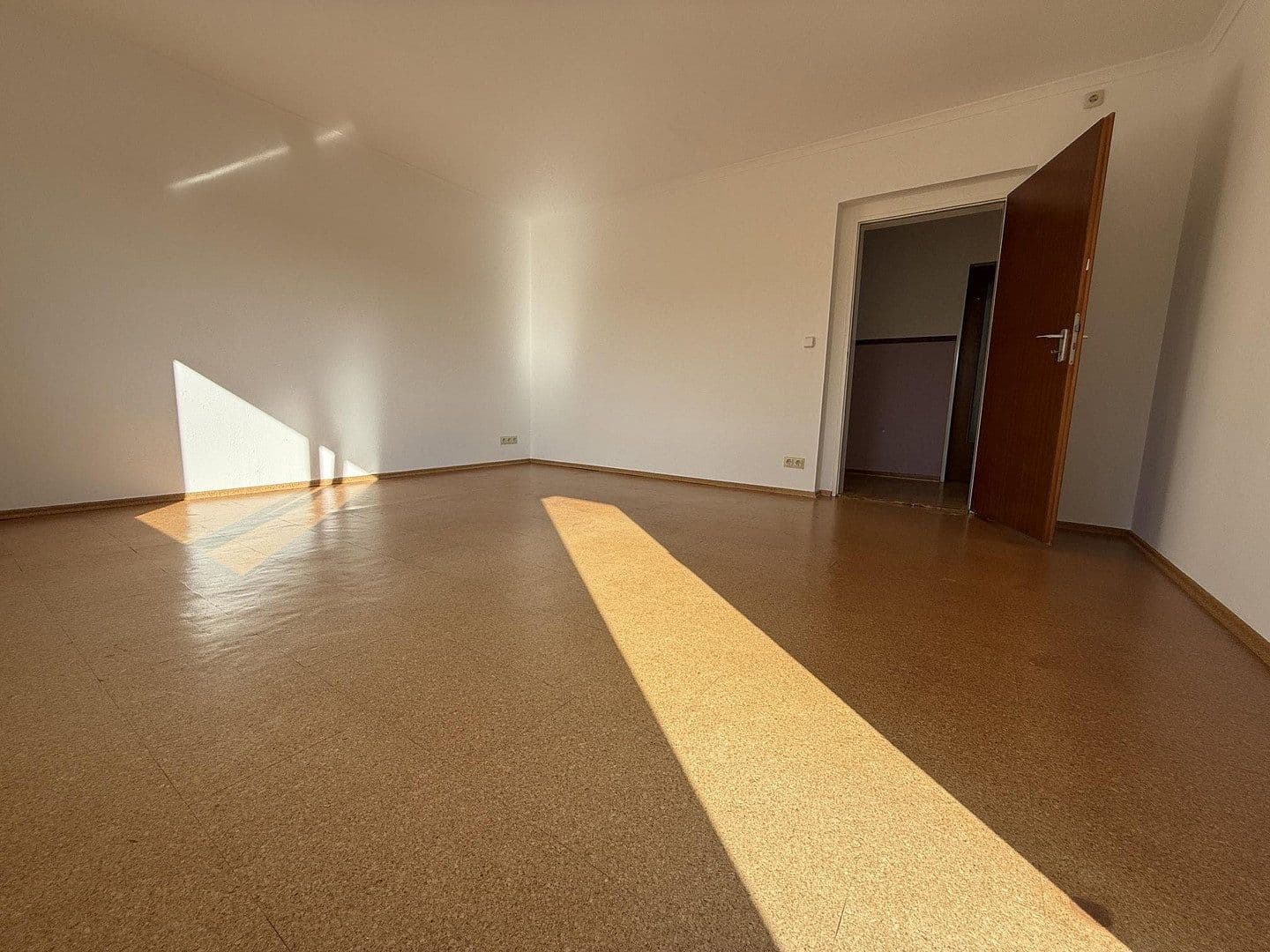 Predaj domu 231 m², pozemok 956 m², Gustav Freytag Straße, Wertheim, Bádensko-Wurttembersko Predaj domu 231 m², pozemok 956 m², Gustav Freytag Straße, Wertheim, Bádensko-Wurttembersko