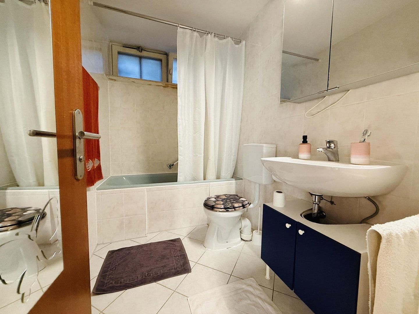 Predaj domu 231 m², pozemok 956 m², Gustav Freytag Straße, Wertheim, Bádensko-Wurttembersko Predaj domu 231 m², pozemok 956 m², Gustav Freytag Straße, Wertheim, Bádensko-Wurttembersko