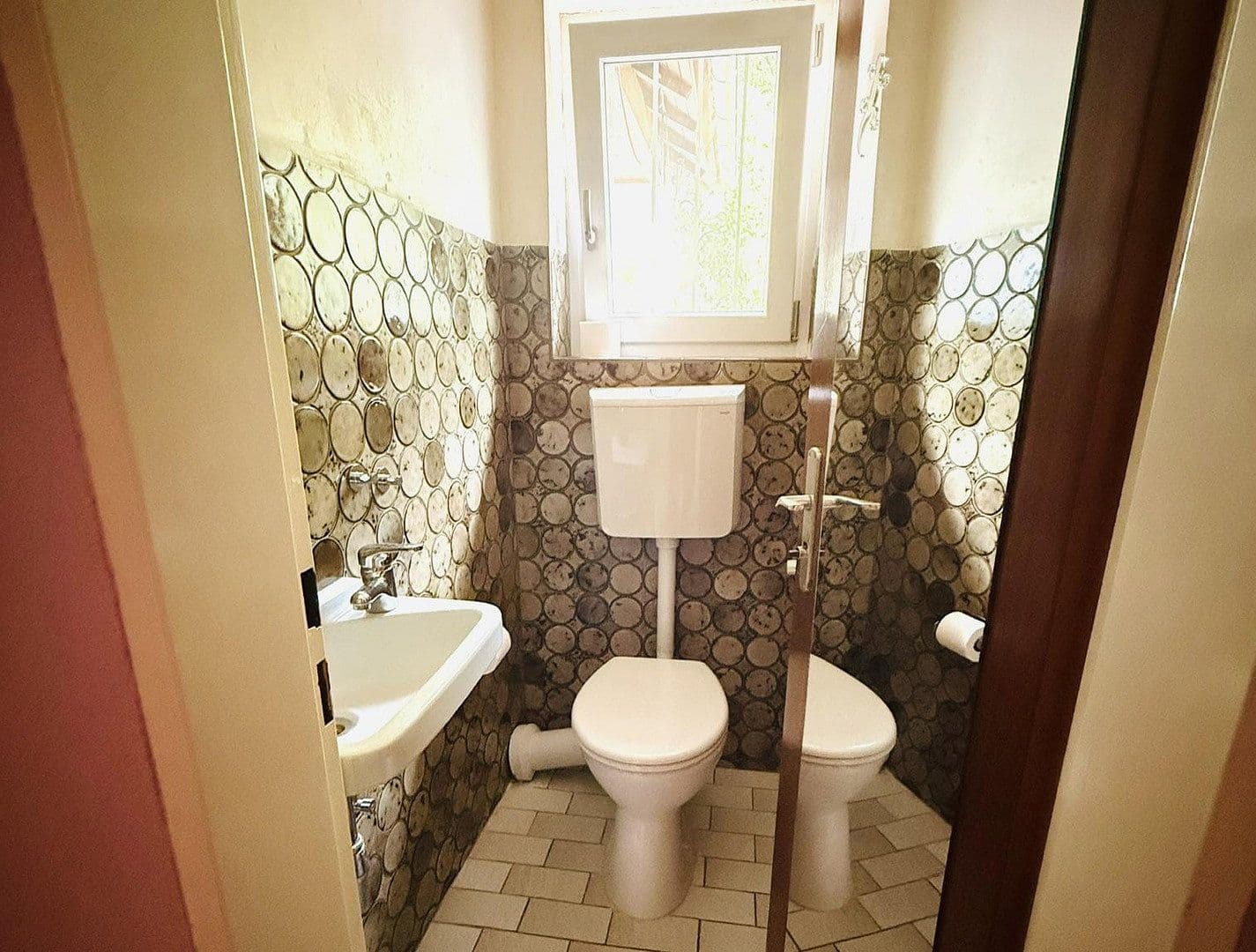 Predaj domu 231 m², pozemok 956 m², Gustav Freytag Straße, Wertheim, Bádensko-Wurttembersko Predaj domu 231 m², pozemok 956 m², Gustav Freytag Straße, Wertheim, Bádensko-Wurttembersko