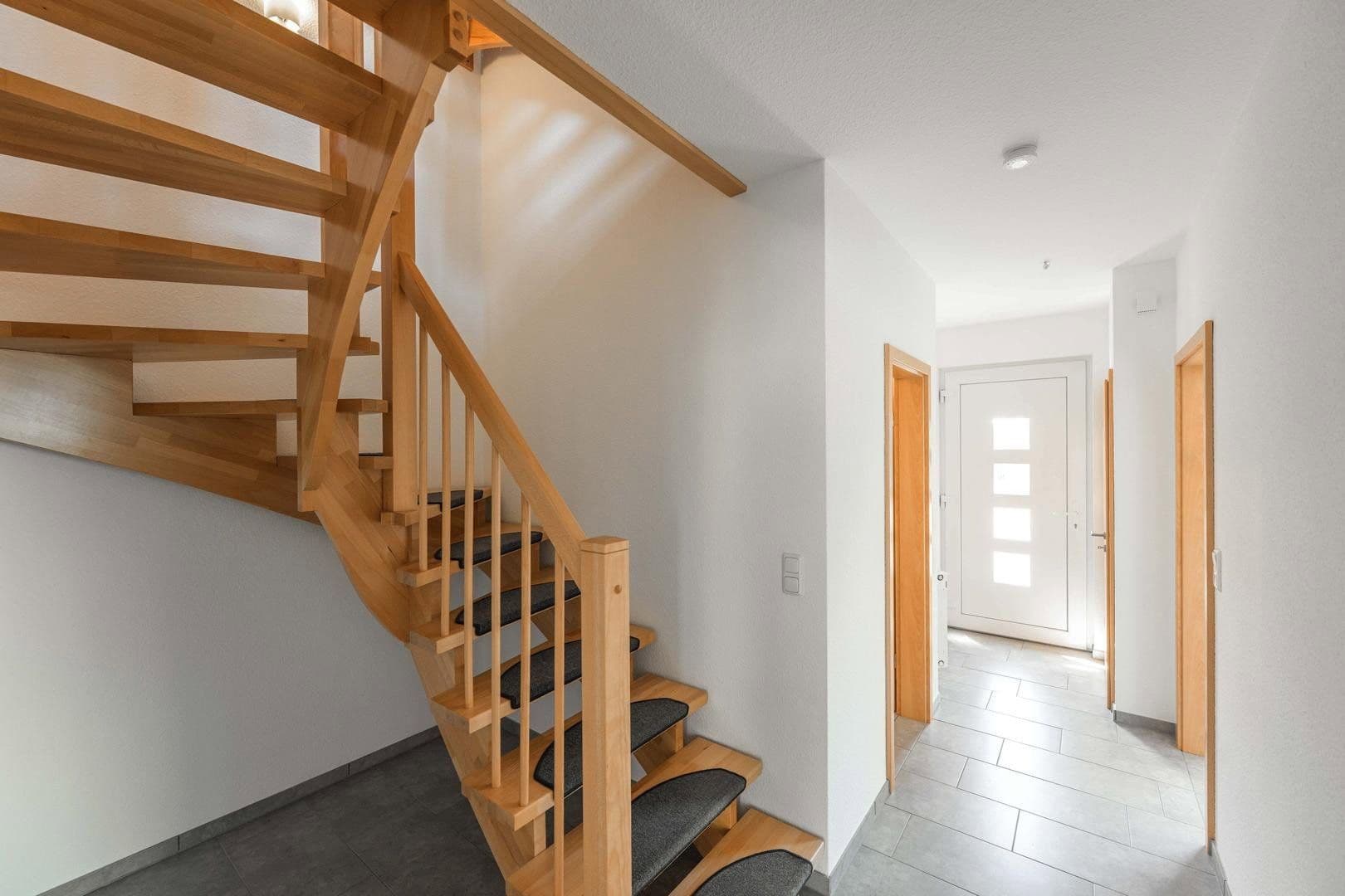 Predaj domu 115 m², pozemok 239 m², Bienenweg 1a, Edewecht, Dolné Sasko Predaj domu 115 m², pozemok 239 m², Bienenweg 1a, Edewecht, Dolné Sasko