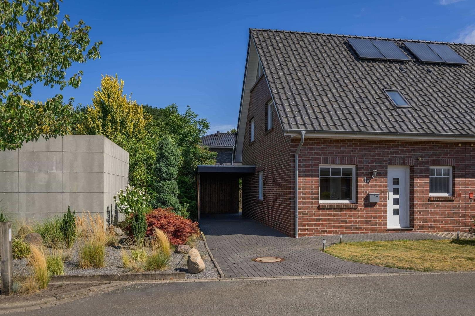 Predaj domu 115 m², pozemok 239 m², Bienenweg 1a, Edewecht, Dolné Sasko Predaj domu 115 m², pozemok 239 m², Bienenweg 1a, Edewecht, Dolné Sasko